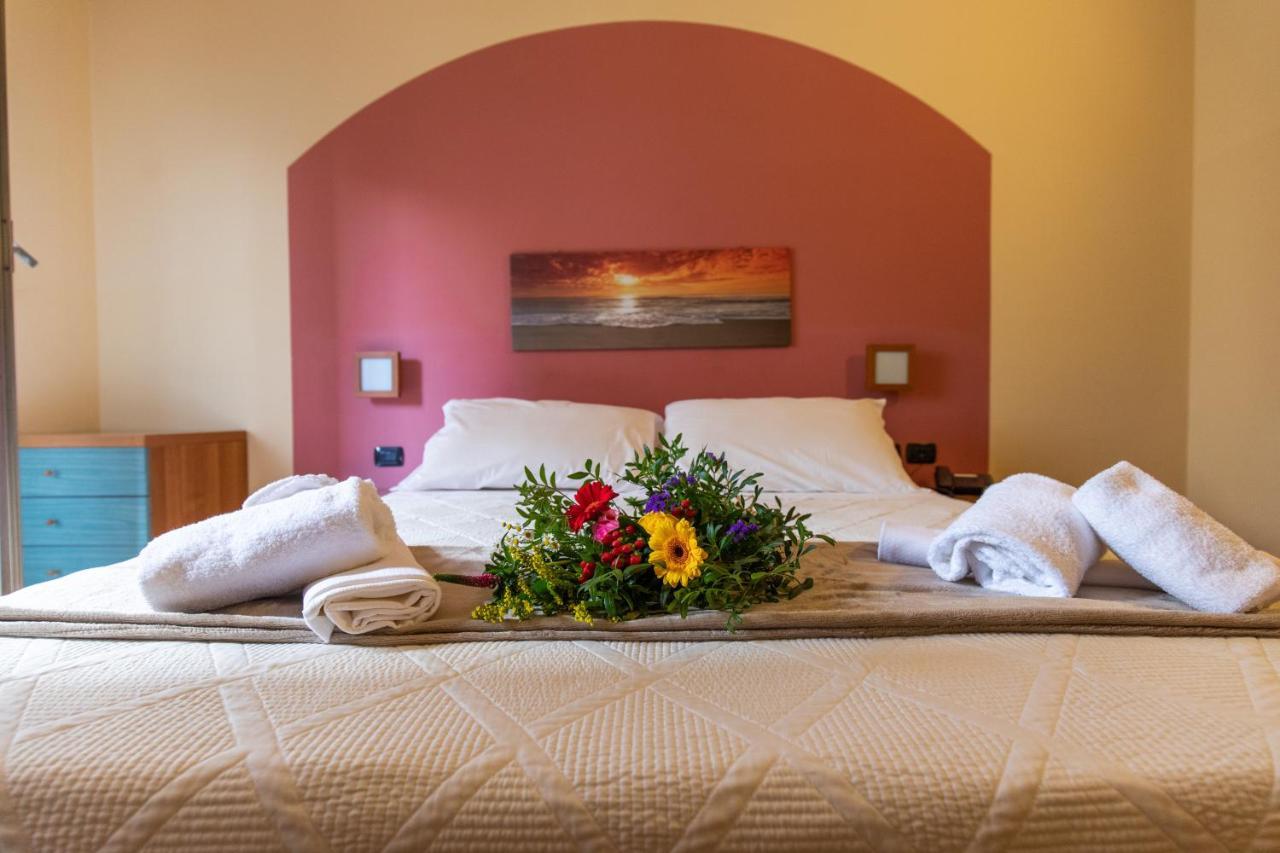Hotel Xxv Aprile Casa Per Ferie Albenga Exteriér fotografie