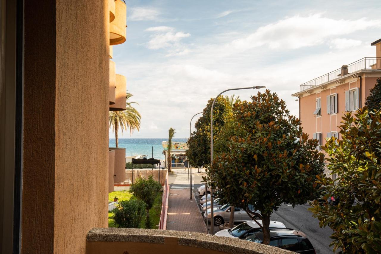 Hotel Xxv Aprile Casa Per Ferie Albenga Exteriér fotografie